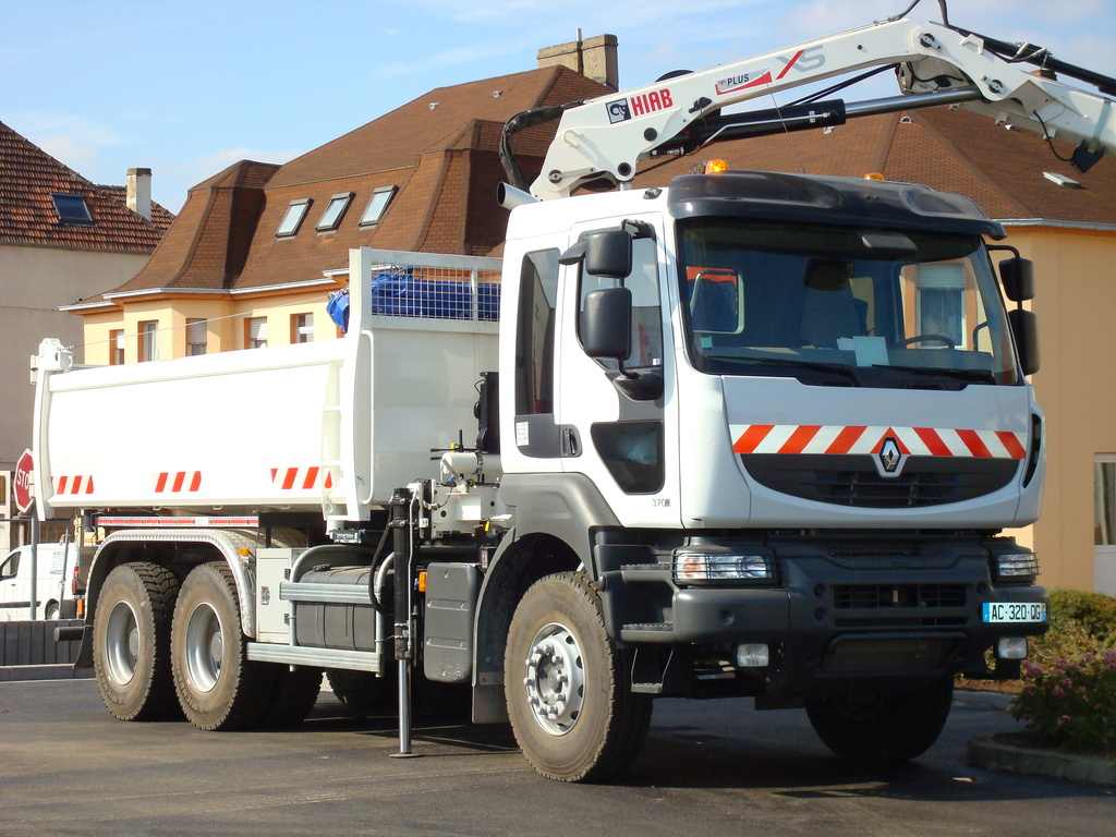 Location de CAMION BENNE 15T GRUE - EJTP