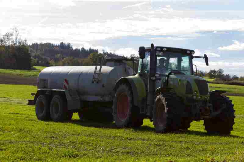 TRACTEUR CITERNE