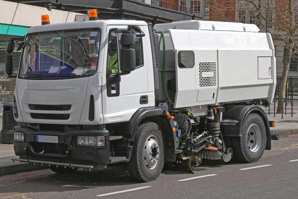 Location de CAMION BALAYEUSE HAUTE PRESSION - EJTP